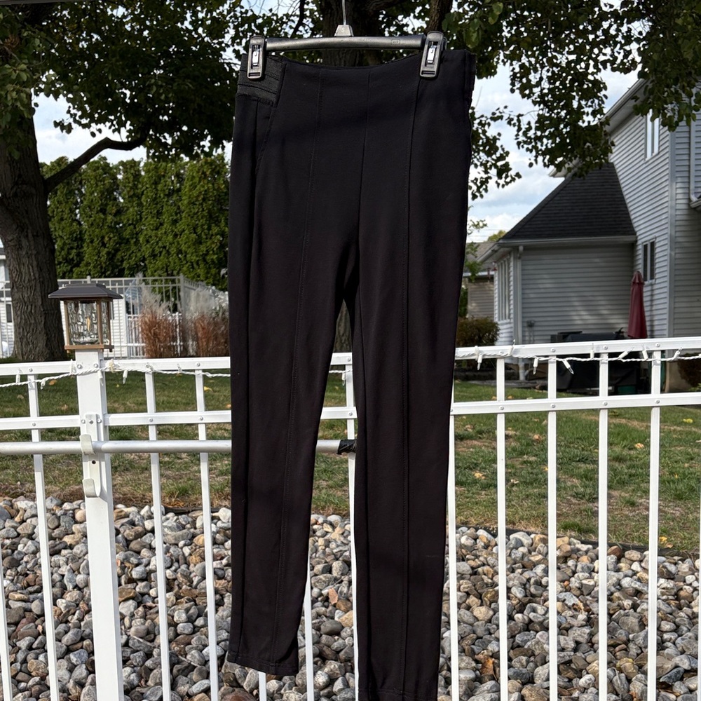 Chic Black Leggings